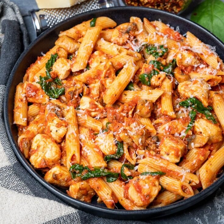 cầu đá lông gà cầu đá lông gà