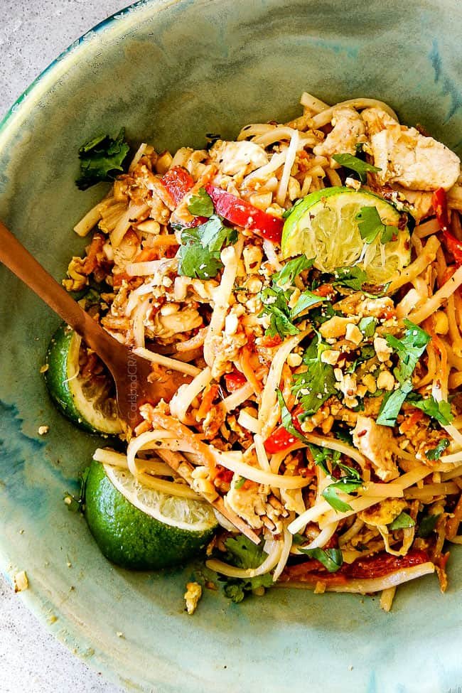 Theo dõi trực tiếp hoạt động của gà cựa kịch tính